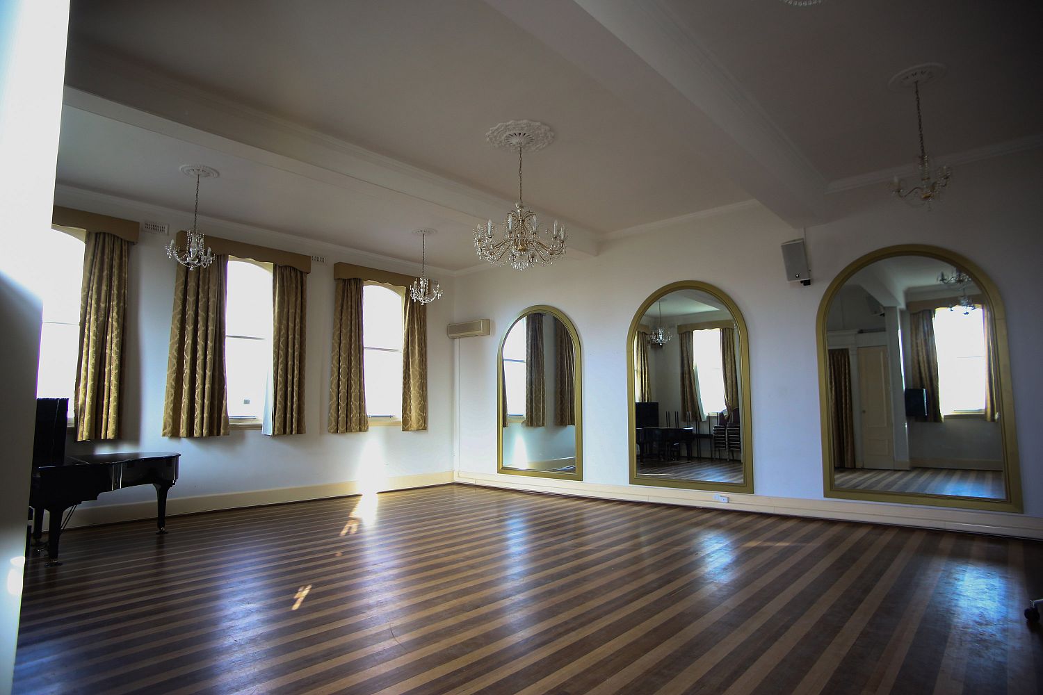 Russian House, Fitzroy, VIC. Venue photo #1