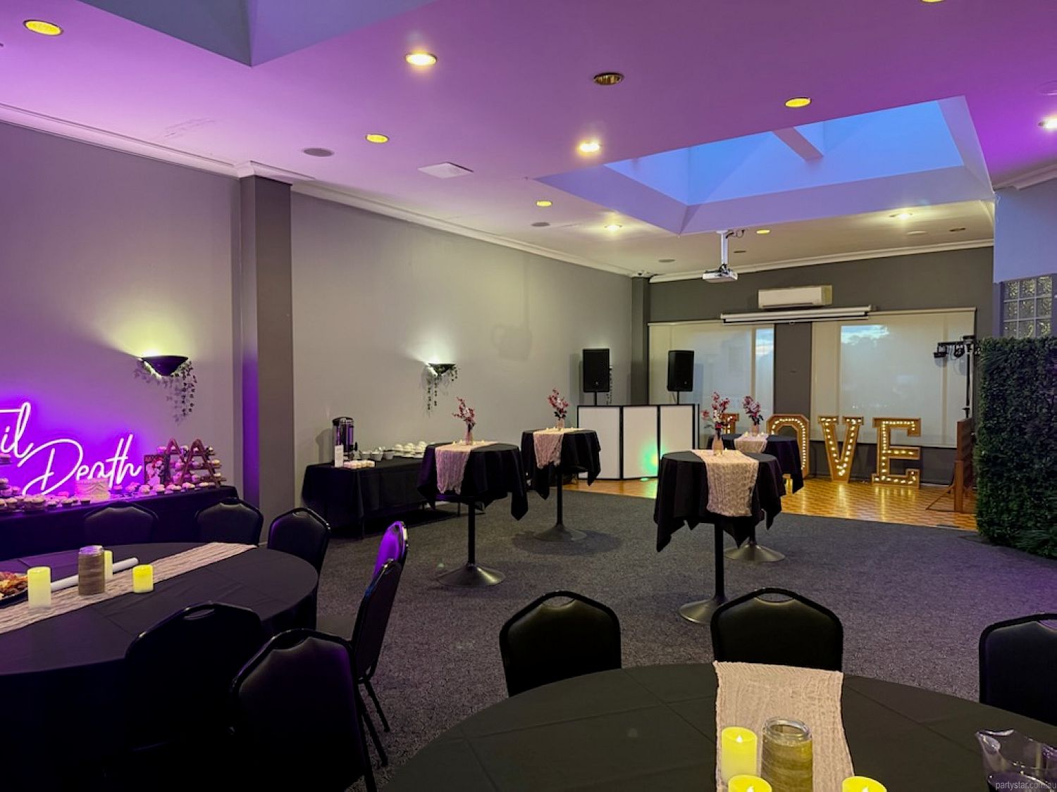 Ferntree Gully Hotel, Ferntree Gully, VIC. Venue photo #1