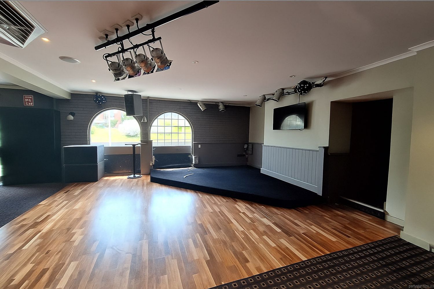 Ferntree Gully Hotel, Ferntree Gully, VIC. Venue photo #3