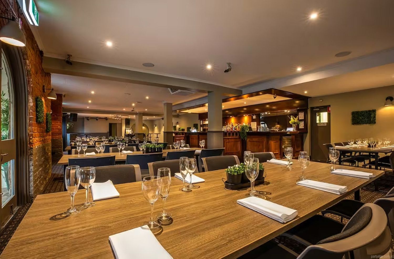 Ferntree Gully Hotel, Ferntree Gully, VIC. Venue photo #4