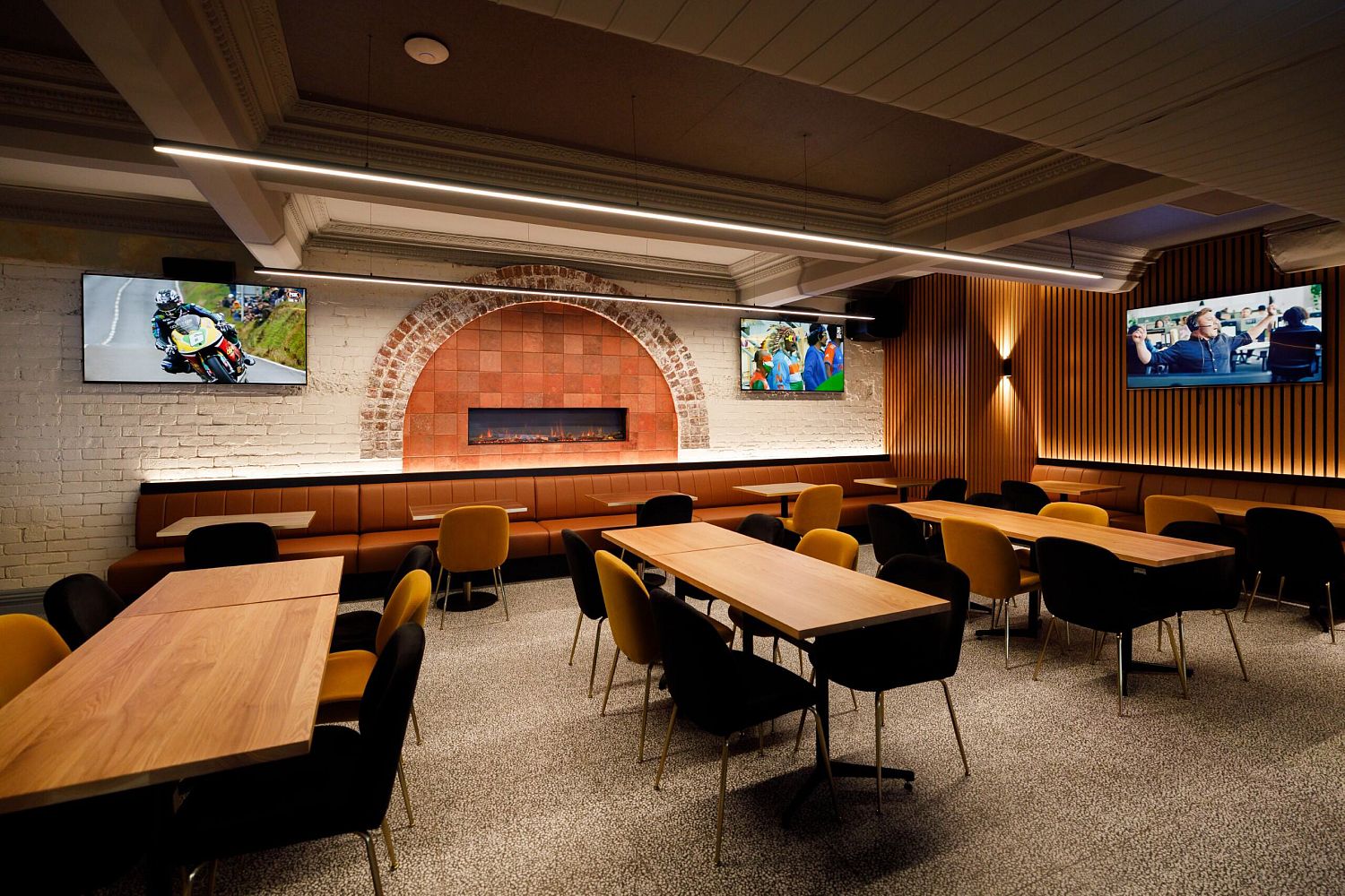 Harvey's Sports Bar and Grill, St Kilda, VIC. Function Room hire photo #2