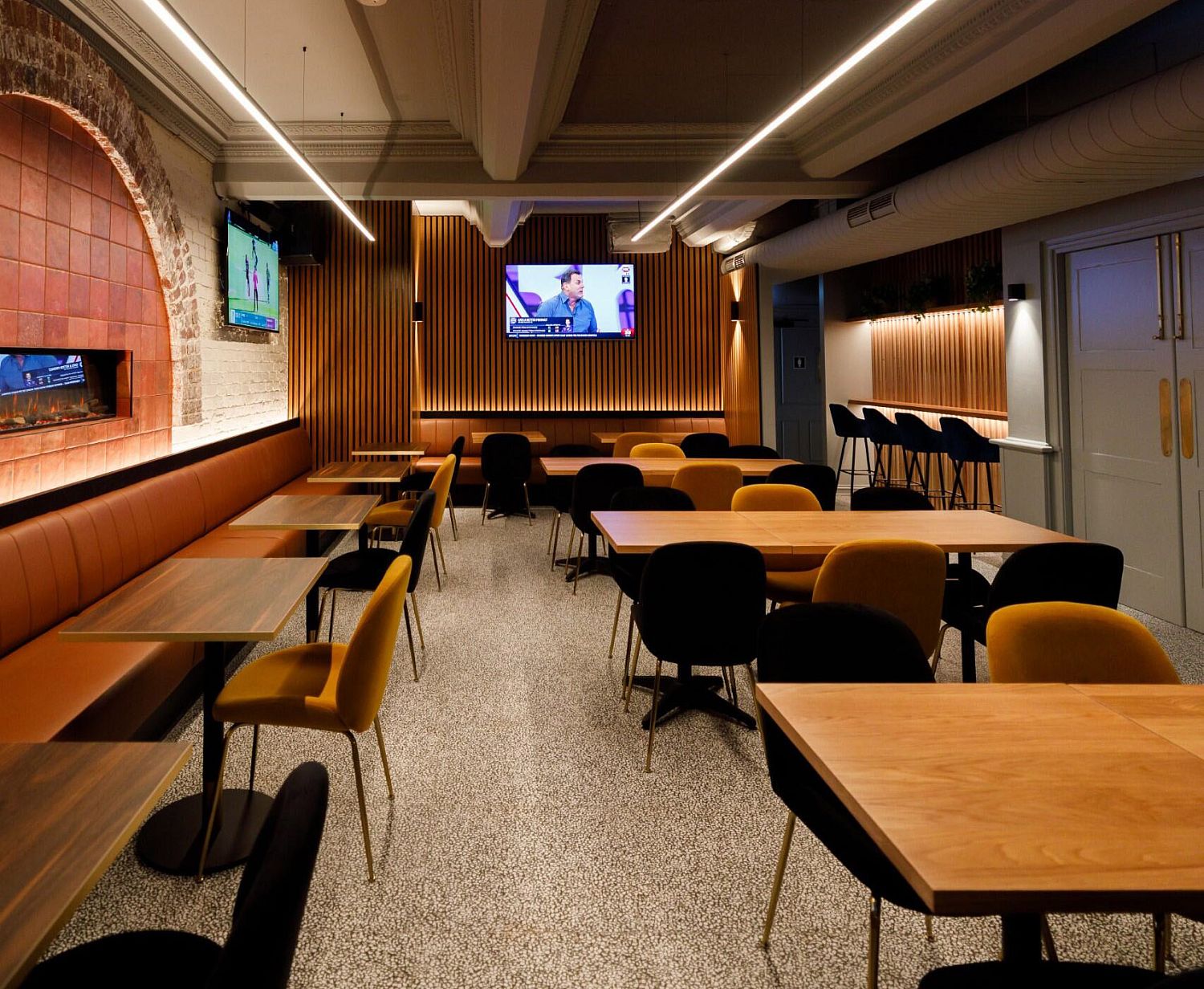 Harvey's Sports Bar and Grill, St Kilda, VIC. Function Room hire photo #3