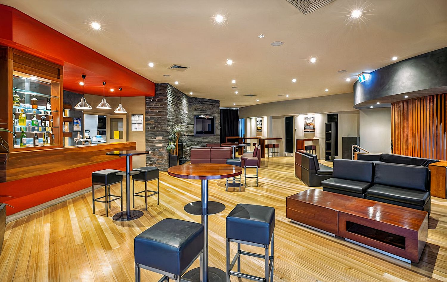 The Vale Hotel, Mulgrave, VIC. Venue photo #1