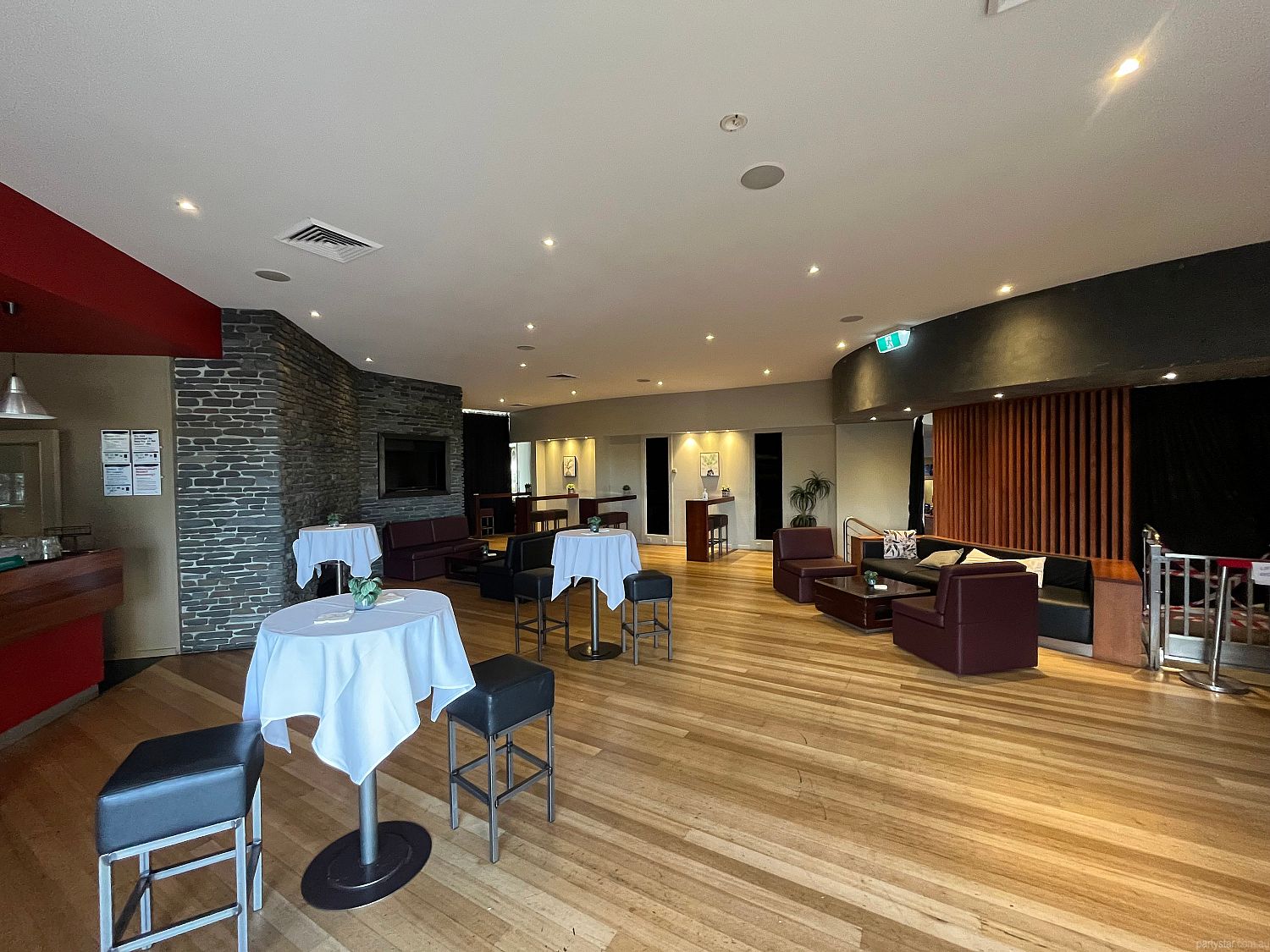 The Vale Hotel, Mulgrave, VIC. Venue photo #2
