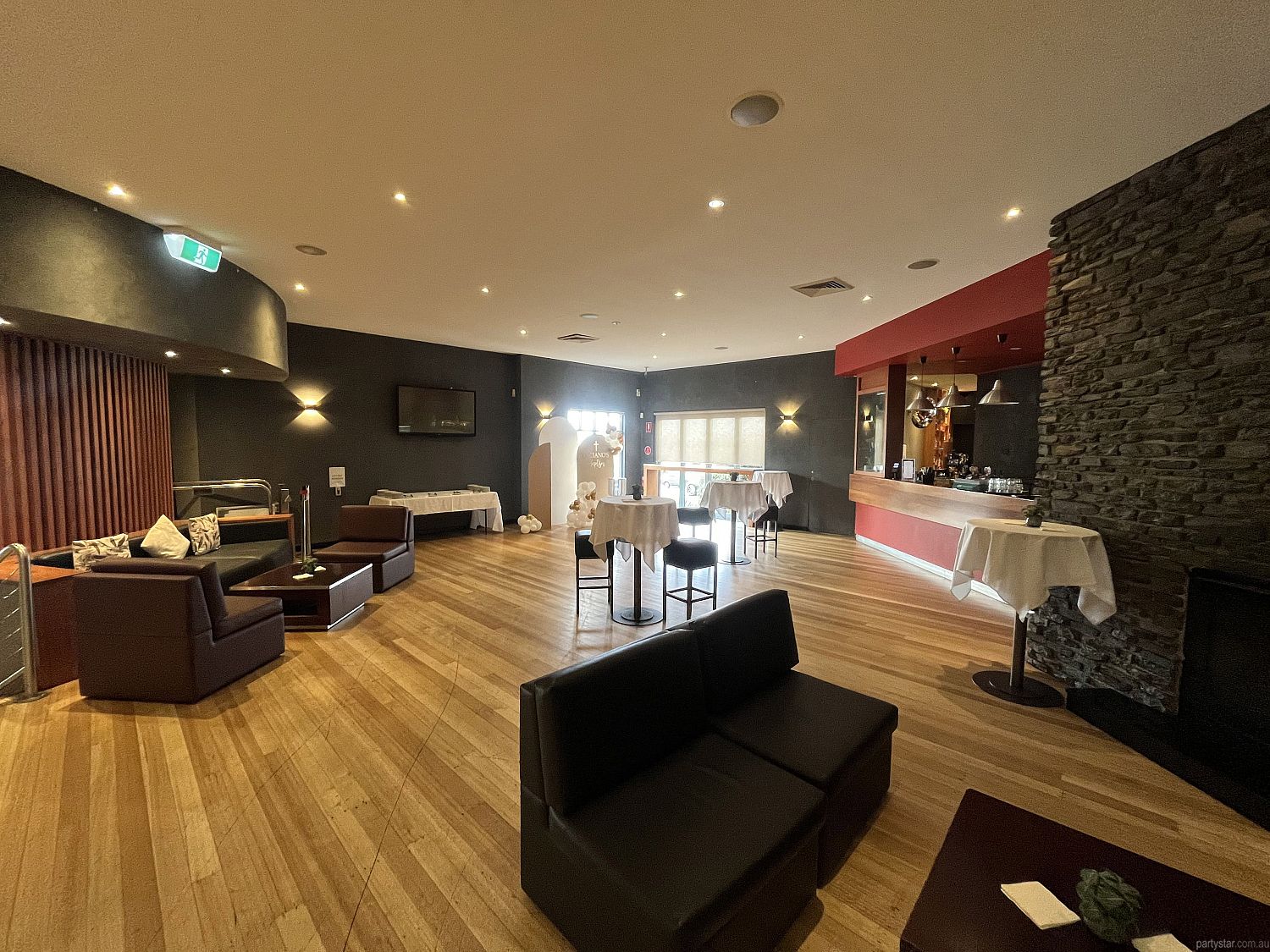 The Vale Hotel, Mulgrave, VIC. Venue photo #3